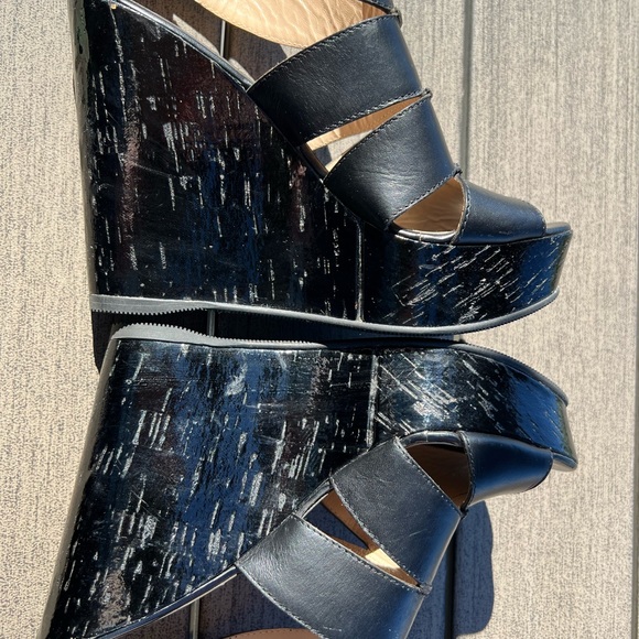 EUC Fendi 37 Black Leather Platform Sandals Genuine - Picture 2 of 11